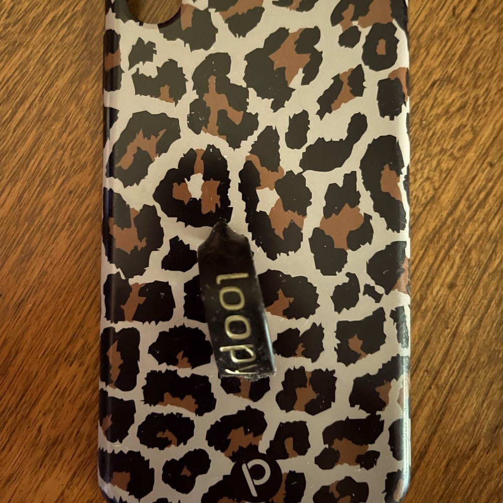 Loopy leopard design case for iPhone XS Max.